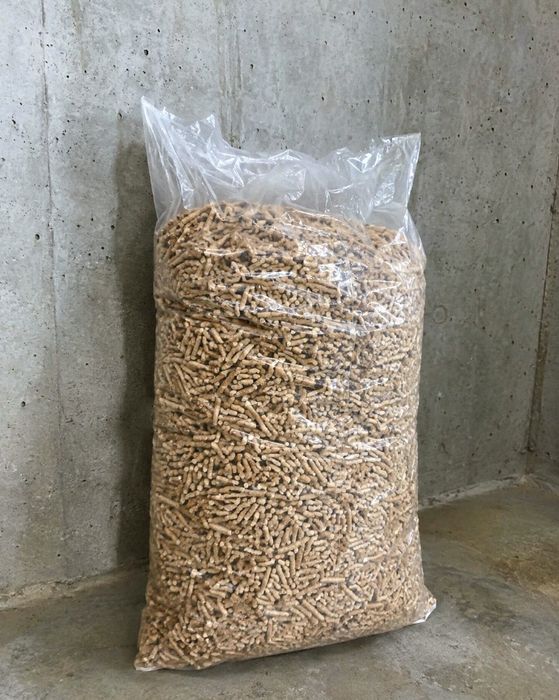 Pellet Sosnowy workowany 990kg paleta