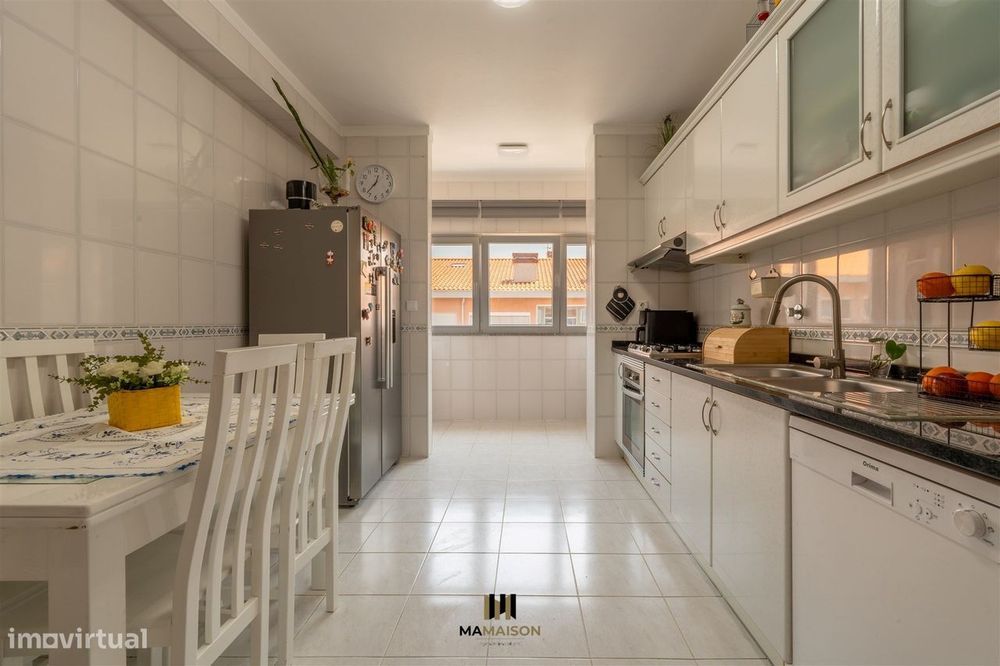 T3 Lamego | 2 Garagens Box | 2º Piso