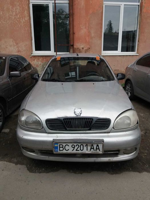 Автомобіль Daewoo lanos