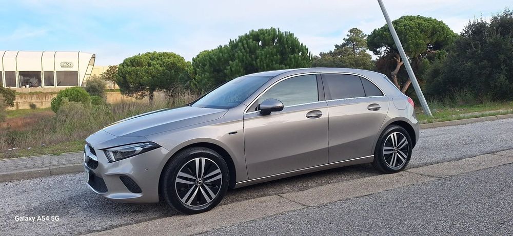 Mercedes-Benz A 250 e Progressive