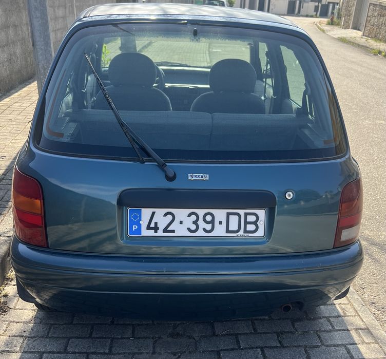 Nissan micra com 180.000km