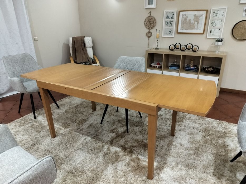 Mesa de jantar extensível