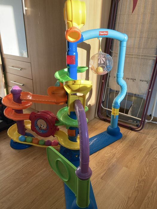 Fisherprice wieża z piłeczkami