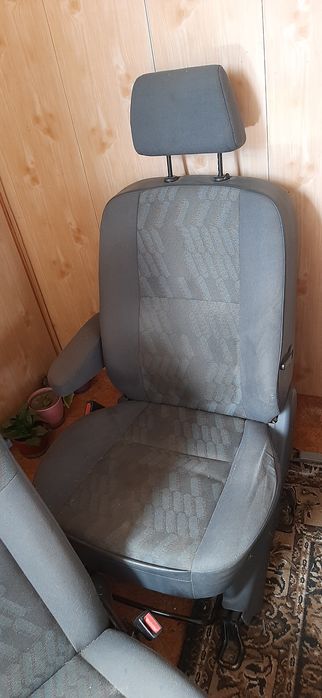 Продам сидушки до авто