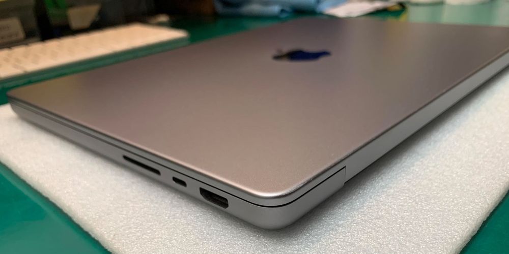 MacBook Pro 14 NAJMOCNIEJSZY | M2 Max 12C/30C | 64 GB RAM | Stan BDB