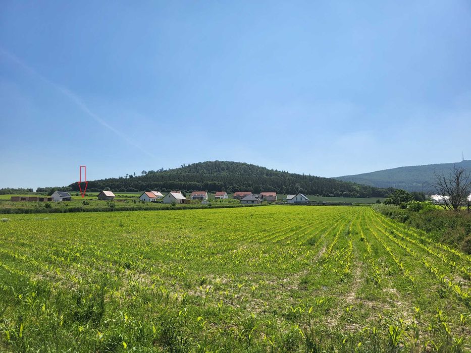 Działka budowlana 900m² w Sobótce z widokiem na Ślężę