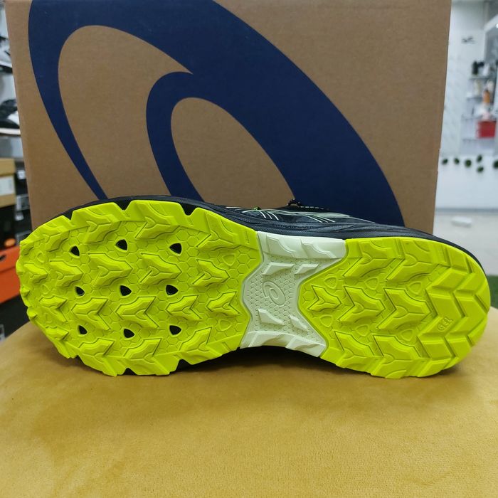 Водонепроникні Asics 44р. Зимові Puma 44р