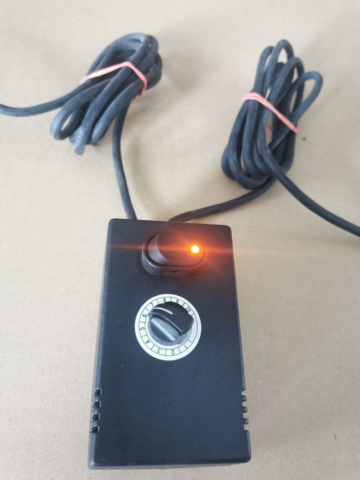 Aplikator Elektryczny Dozownik Podsiewacz do Nawozu Sadzarka Pielnik