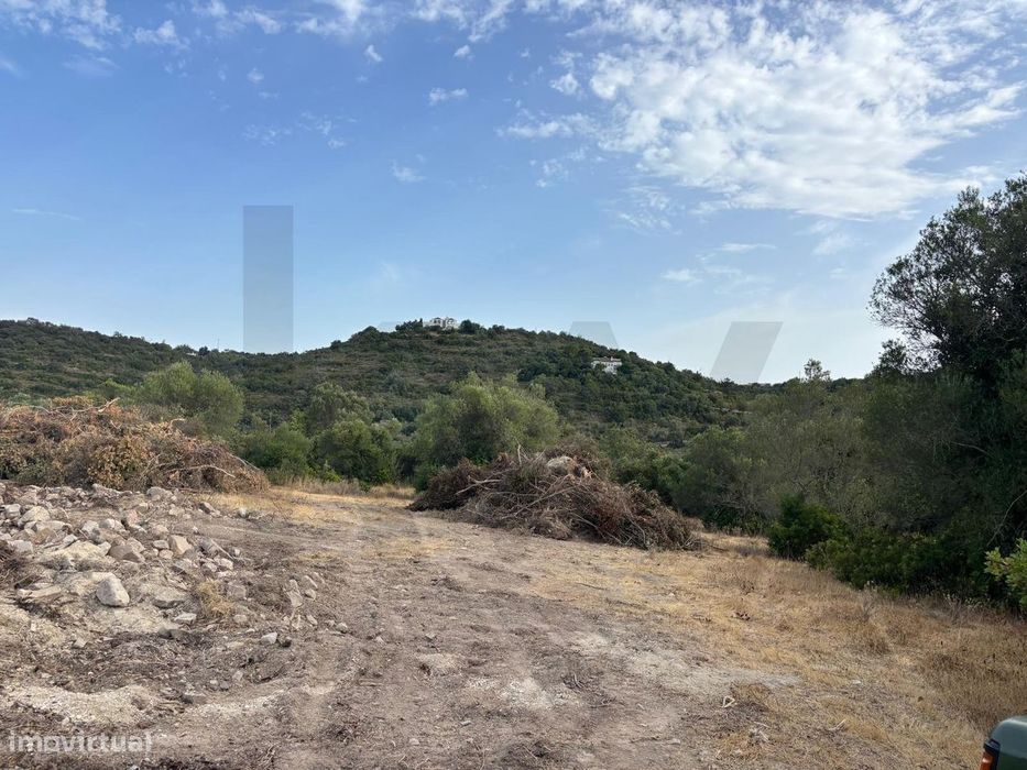 Terreno com Ruina em Charneca de São Faustino - Boliqueime - Loulé