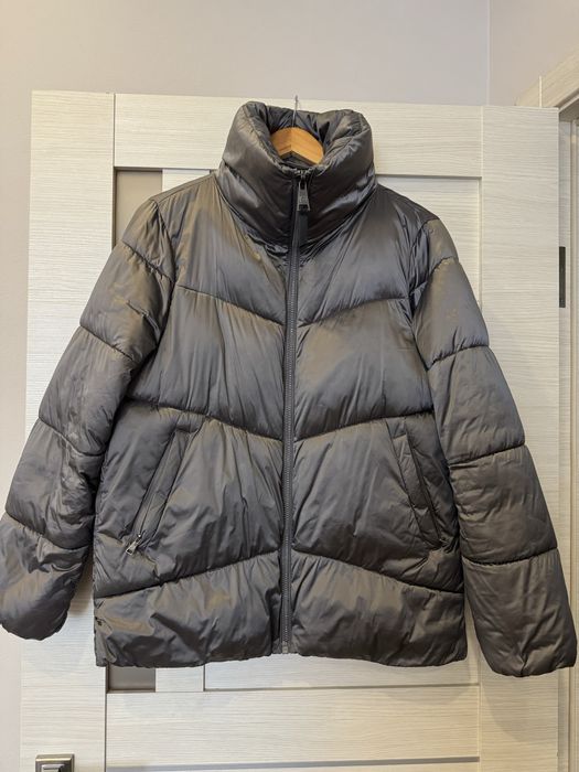 Продам куртку massimo dutti