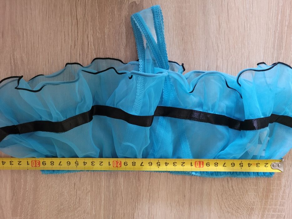 Super  sexy  niebieskie  stringi z falbanką