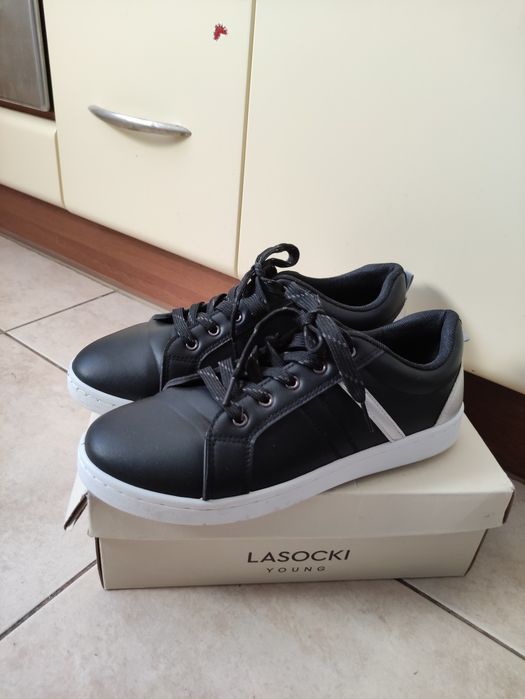 Buty sportowe damskie 40