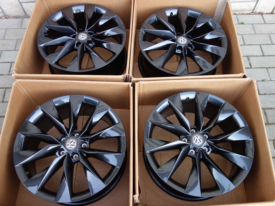 Felgi SKODA SUPERB III RS KODIAQ Enyaq KAROQ Ocatvia  19''  Nowe Oem
