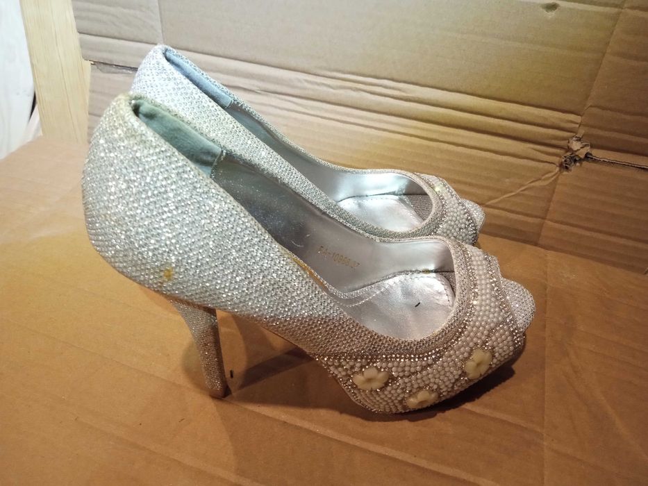 Buty szpilki wysokie rozm. 38