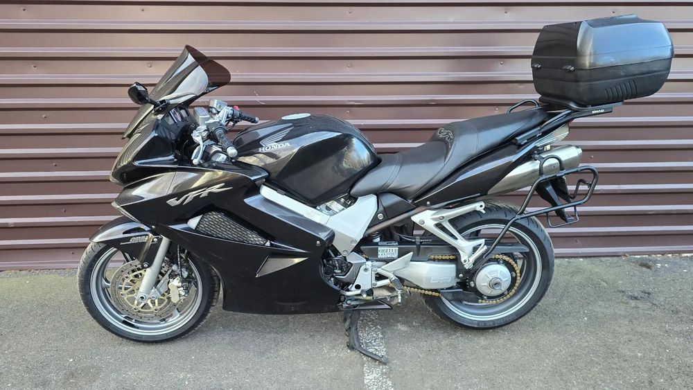 Honda VFR 800 //.2006r.// ABS // bezwypadkowa // kufer
