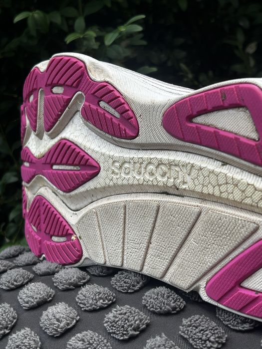 Saucony Hurricane 24 damskie buty do biegania r. 38,5 / 24 cm