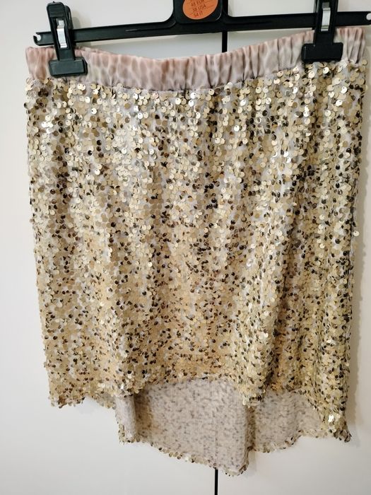 Saia de lantejoulas