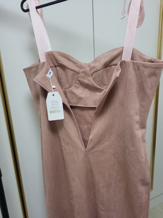 Нова силуетна сукня One by one, розмір Л.