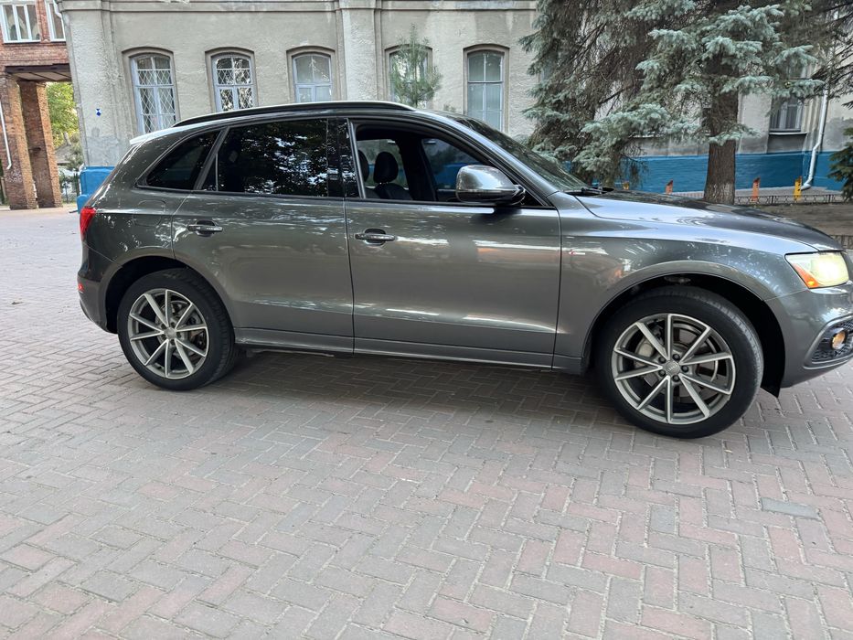 Audi q5 3.0 tfsi Sline
