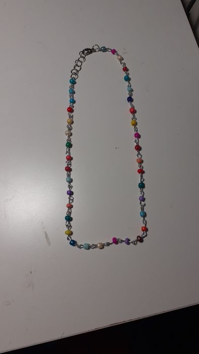 Colar feito à mão