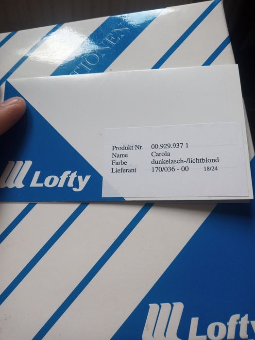 Sprzedam perukę Lofty Carola
