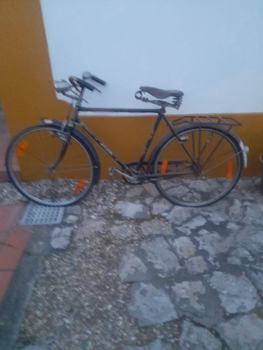Pasteleira usada