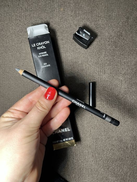 Олівець для очей Chanel Le Crayon Khôl 64 Graphite зі стругачкою