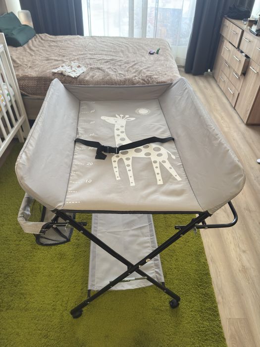 Продам пеленальний столик