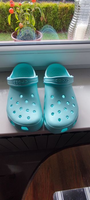 Crocs klapki aquamirine Zalando