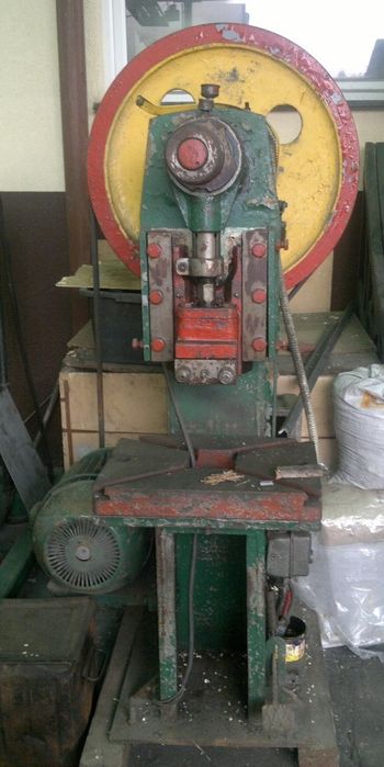 Prasa mimośrodowa mechaniczna PMS 10/16 t