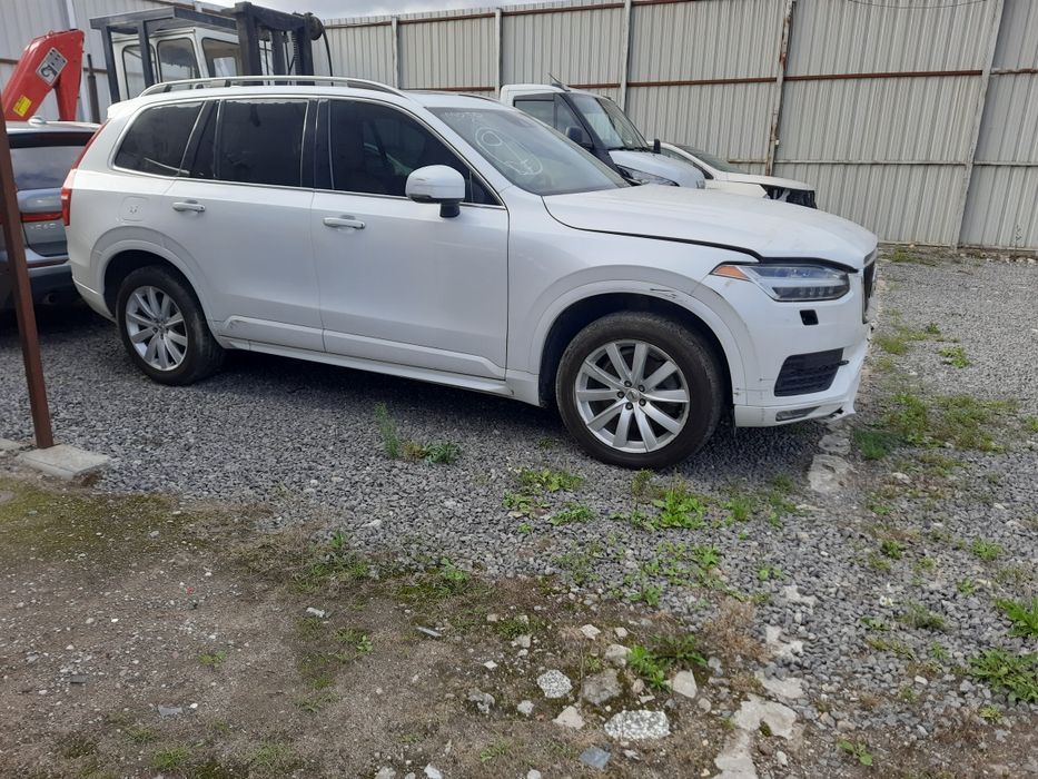 Volvo xc90 ll 2016r T6 4x4  na placu w Polsce