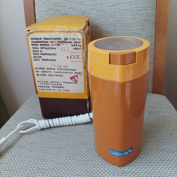 Udarowy młynek do kawy Predom Prespol UD 50 antyk z PRL-u 1978 rok