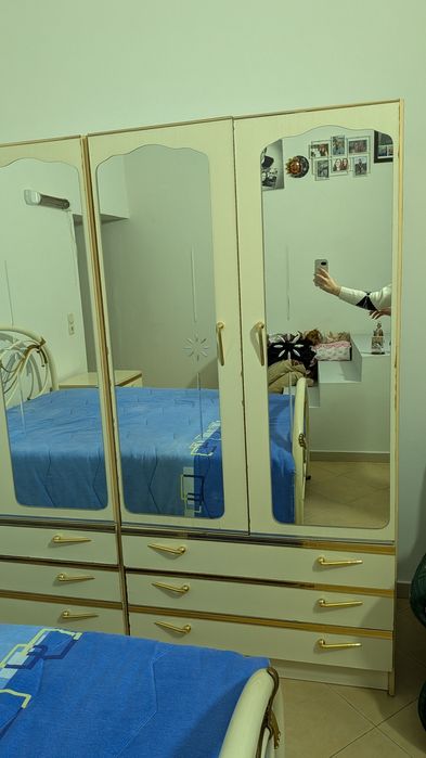 Quarto antigo completo