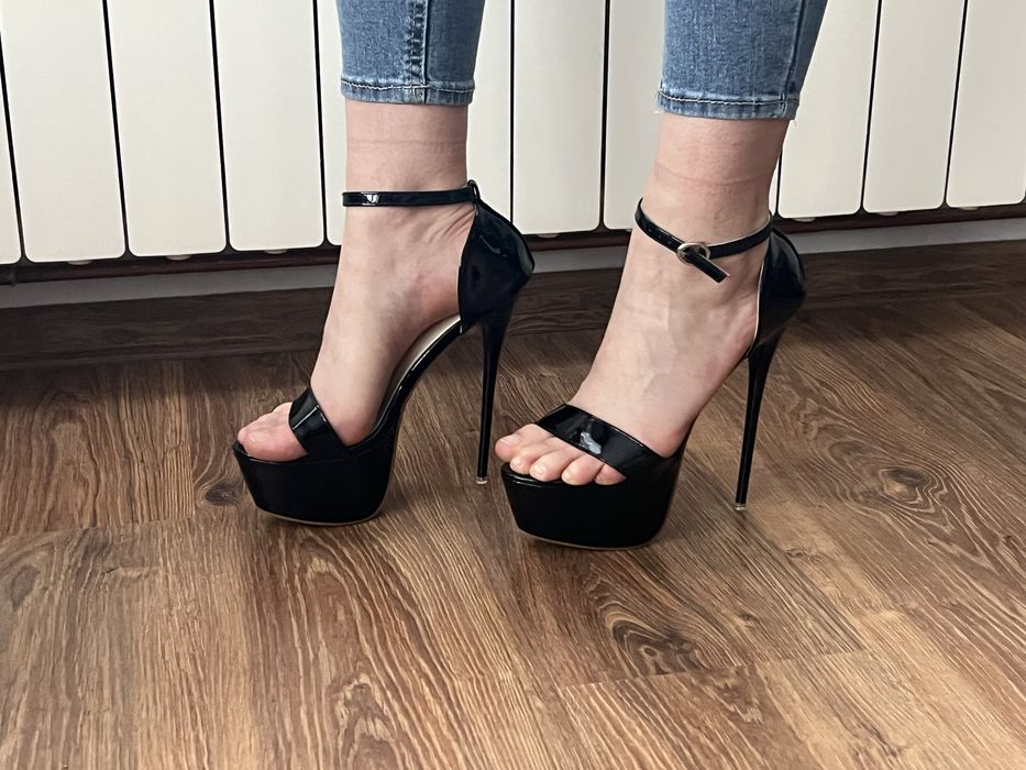 Czarne szpilki obcasy 39