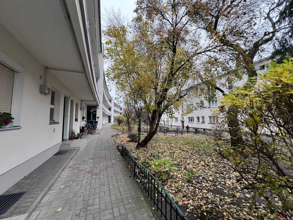 Żoliborz-Suzina, cicha kawalerka na parterze