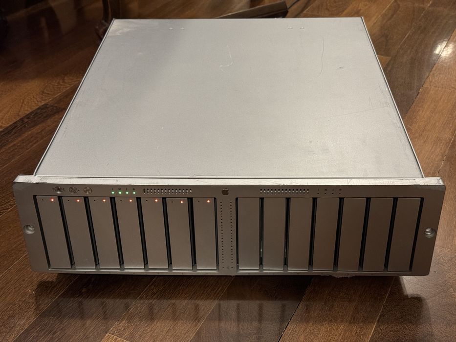 Apple XServe RAID  A1009