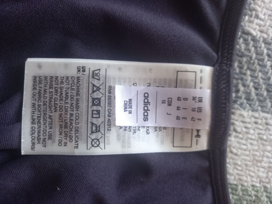 Стильный и комфортный купальник бренд  ADIDAS  Оригинал.