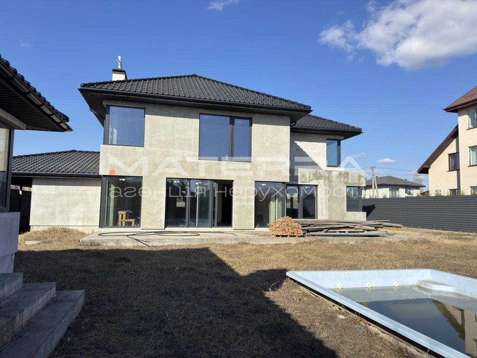 Гатне Сучасний будинок 307 м² з басейном 12 соток 350 000 $
