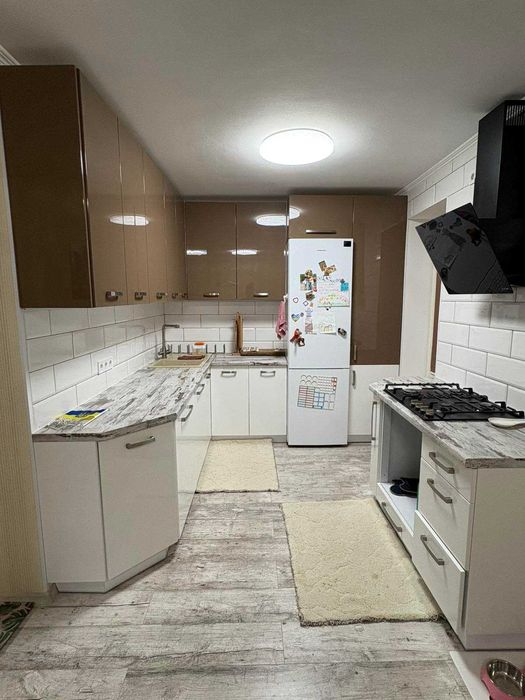 ПРОДАМ 3-кімн. нагірна частина(Героїв Маріуполя)