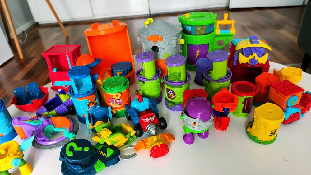 zestaw figurek Super Zings