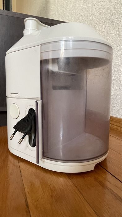 Соковыжималка BRAUN  220-230 V. 240W.