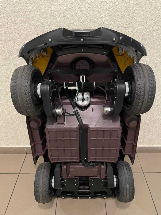 Продам Електромобіль дитячий Tesla Style