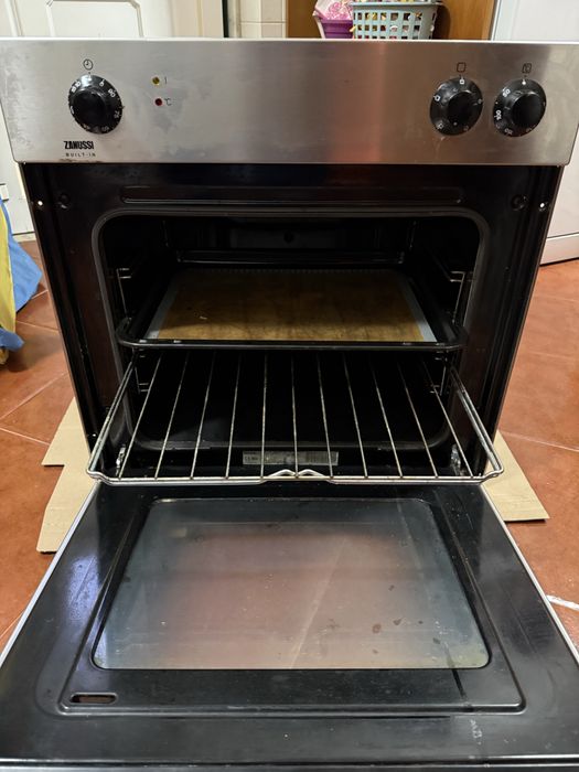 Forno Zanussi em bom estado