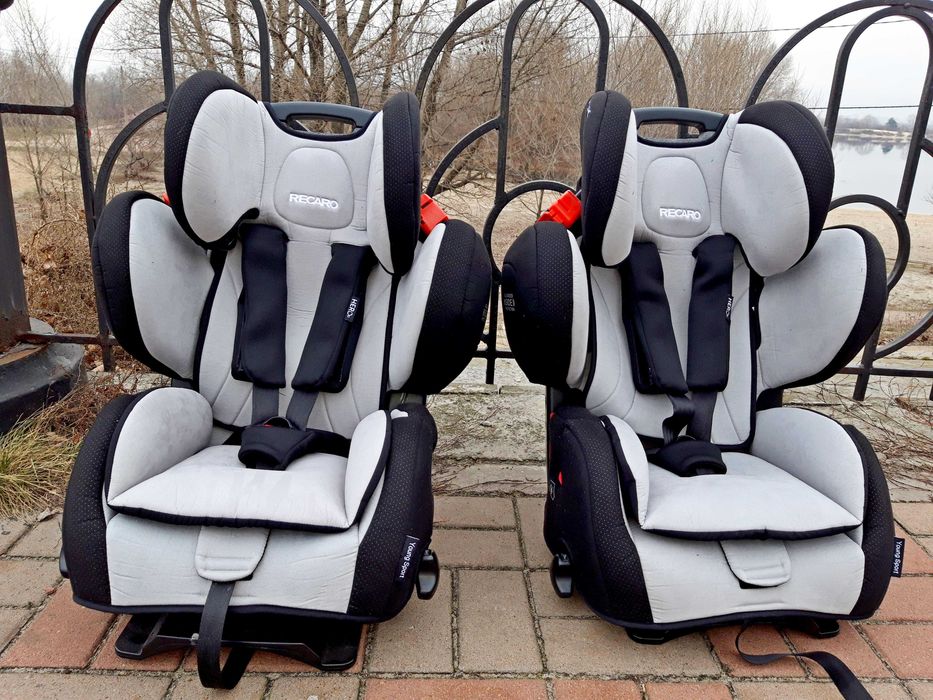 Автокрісло Recaro Young Sport Hero (Рекаро) Група 2-3 (9-36 кг)
