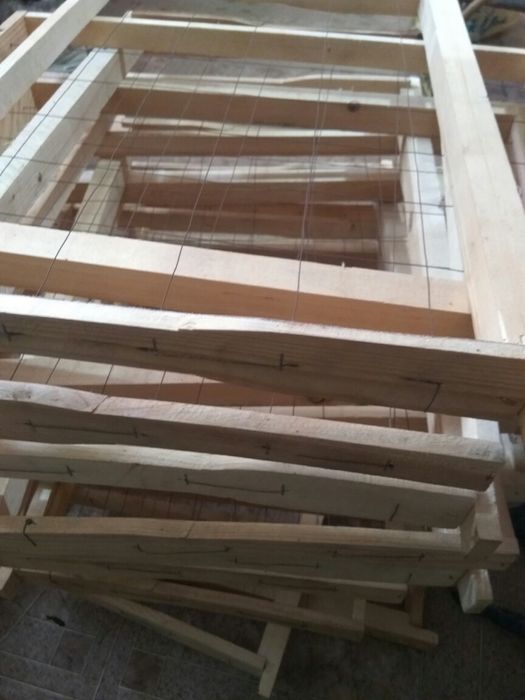 Рамка пчелиная. пчелы