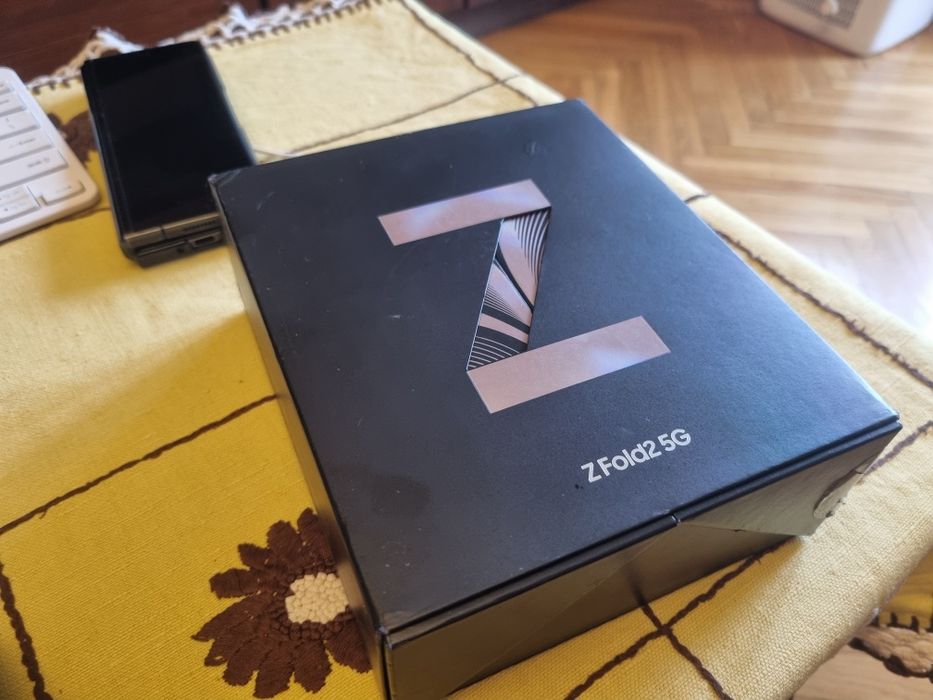 Samsung Galaxy Z Fold 2