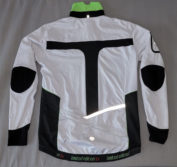 Спортивна, вело куртка, розмір L-XL