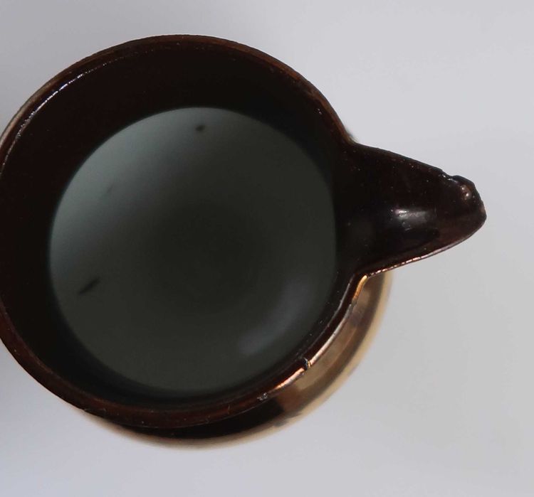 4 Jarros antigos em porcelana Lustrina