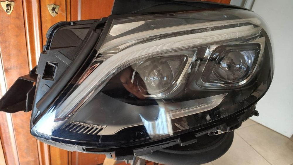farol esquerdo Mercedes w166 ML GLE Full Led ILS