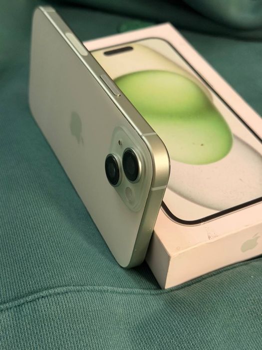 iPhone 15 128gb green